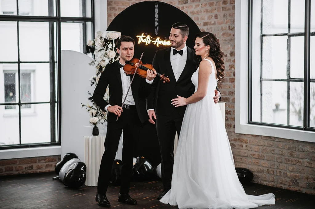 Die 5 Schritte deiner Checkliste für die Hochzeitsplanung in München 1 alex rudyk wedding violinist
